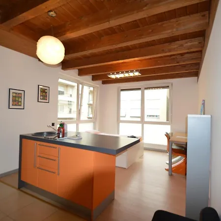 Summer Apartments Lugano - Downtown City Center & Lake Nearby דירה