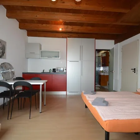 Summer Apartments Lugano - Downtown City Center & Lake Nearby דירה *
